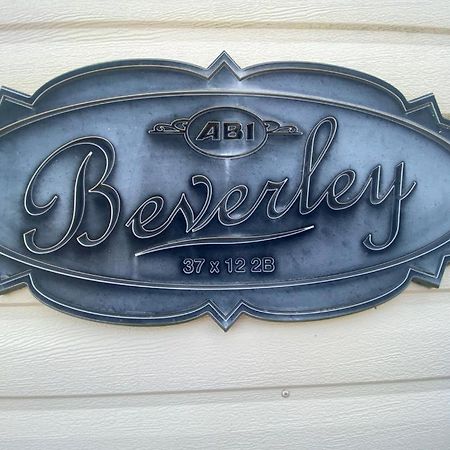 Luxury 2 Bedroom 2 Bathroom Caravan-Small Sofa 1 Pers Saint Osyth Екстер'єр фото